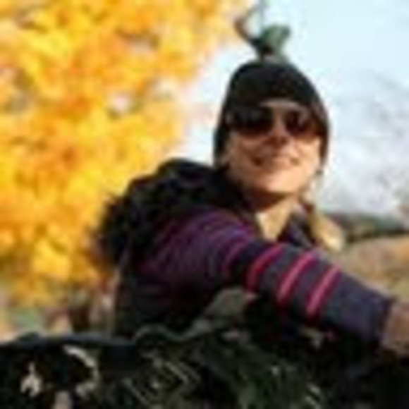 Meet your Posher, Tara - Picture 1 of 1